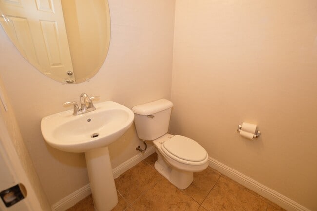 Building Photo - 126 La Tourette Ct