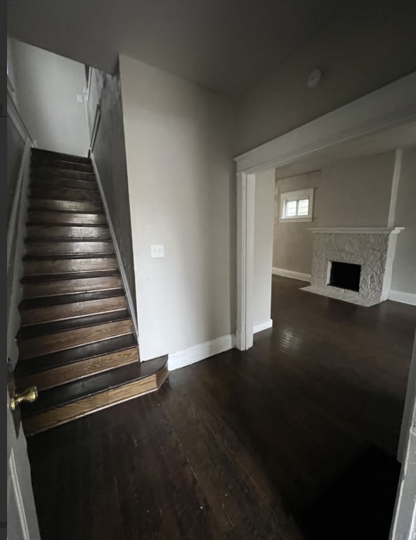 Building Photo - 824 Tyler St