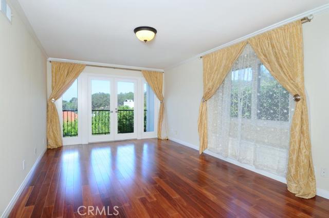 Building Photo - 345 Palos Verdes Dr W