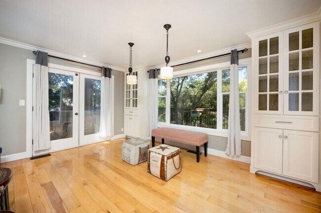 Building Photo - 12422 Homestead Way