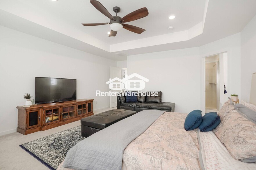 Building Photo - 961 S De Gaulle Ct