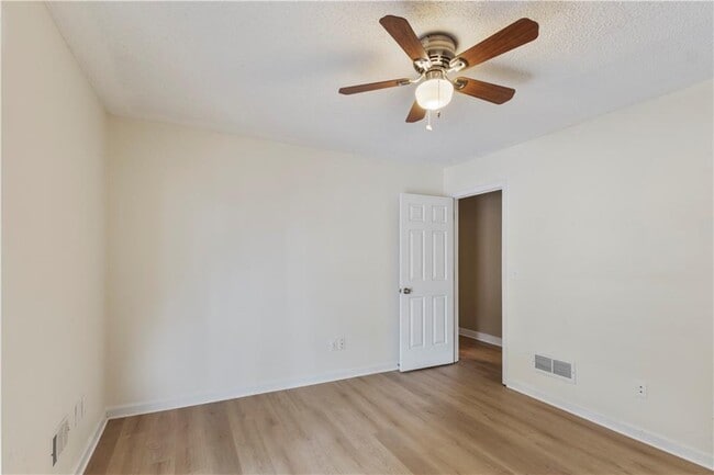 Building Photo - 4565 Ashmore Cir