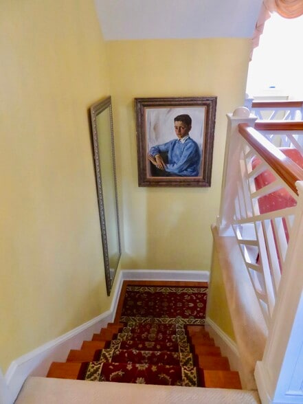 Building Photo - 1044 26th St S