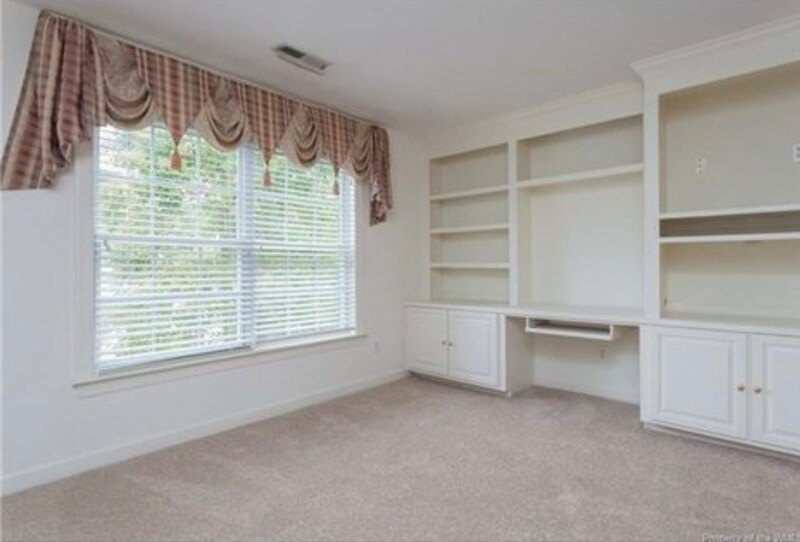 Building Photo - 209 George Wythe Ln