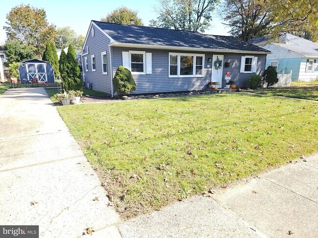 Building Photo - 11 Drexel Ave