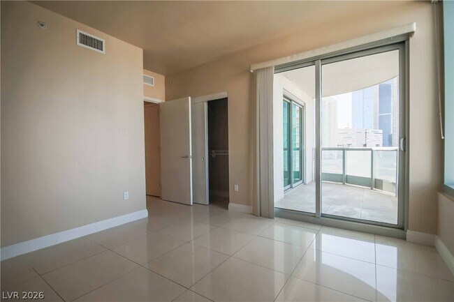 Building Photo - 322 Karen Ave