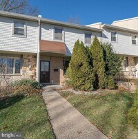 Building Photo - 403 Woodside Cir