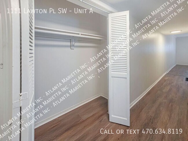 Building Photo - 1111 Lawton Pl SW