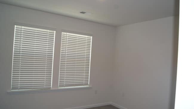 Building Photo - 188 Wall St