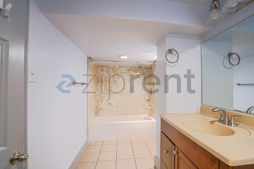 Building Photo - Unit Basement