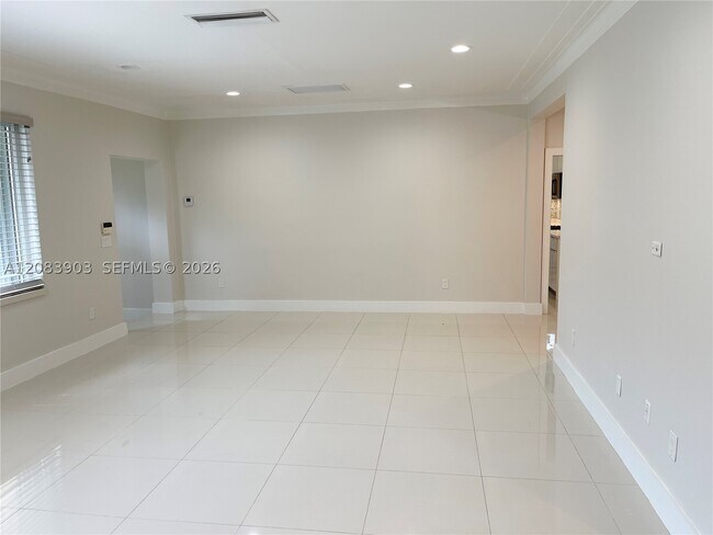 Building Photo - 4555 Jefferson Ave