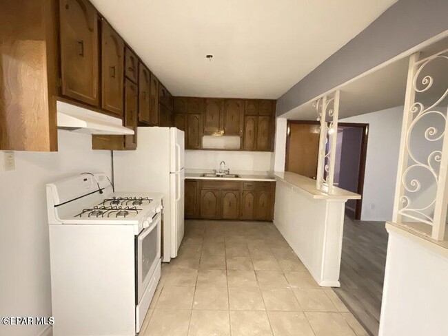 Building Photo - 316 Barcelona Dr