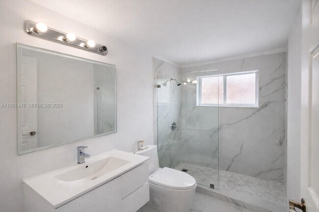 Building Photo - 236 NE 55th Terrace