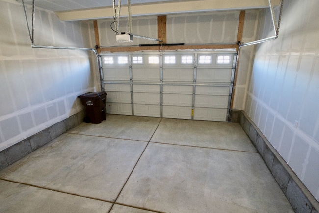 Building Photo - 16082 S Truss Dr