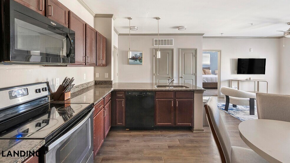 Building Photo - 225 Walden Village Ln