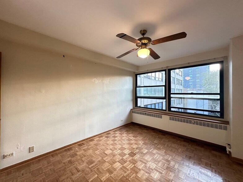 Building Photo - 4180 N Marine Dr