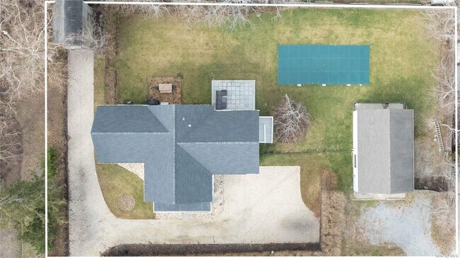 Building Photo - 45805 Main Rd