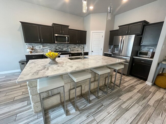 Building Photo - 7109 Diamond Dove Dr