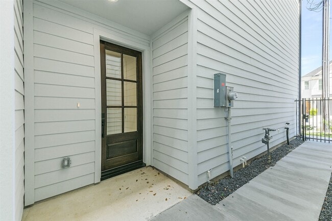 Building Photo - 5703 Balbo St