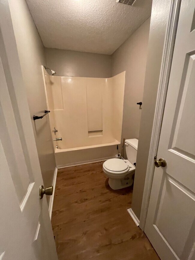 Building Photo - 3407 Maple Creek Ln