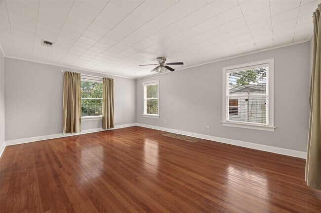 Building Photo - 7128 Staffordshire Blvd