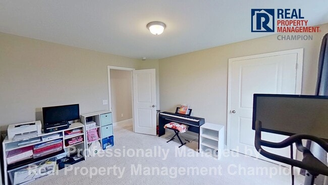 Building Photo - Like New Home with Open Layout and Spacious Rooms