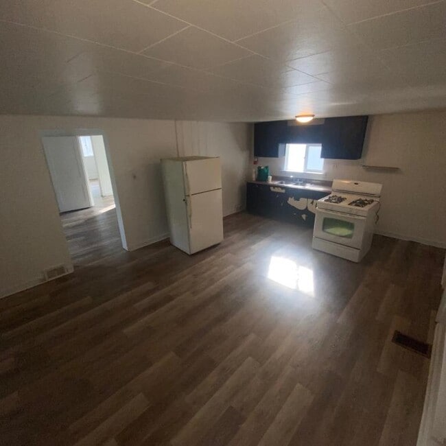 Building Photo - 1611 Lynn Ave