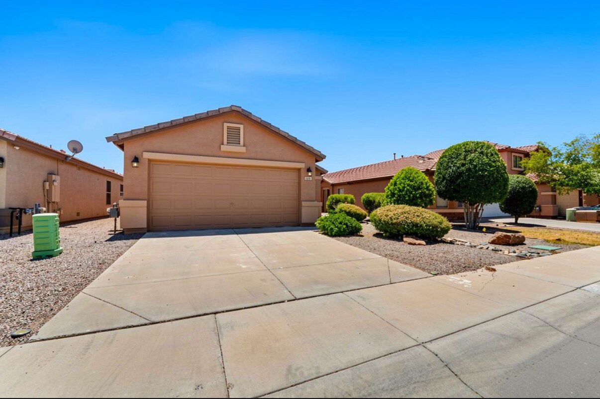 Building Photo - 42551 W Hillman Dr