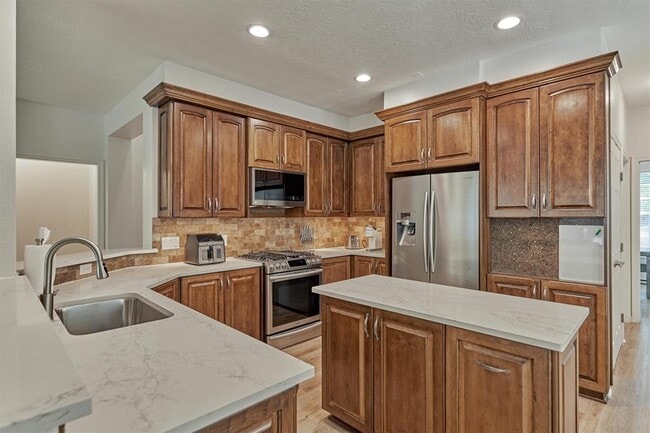 Building Photo - 10 E Sterling Pond Cir