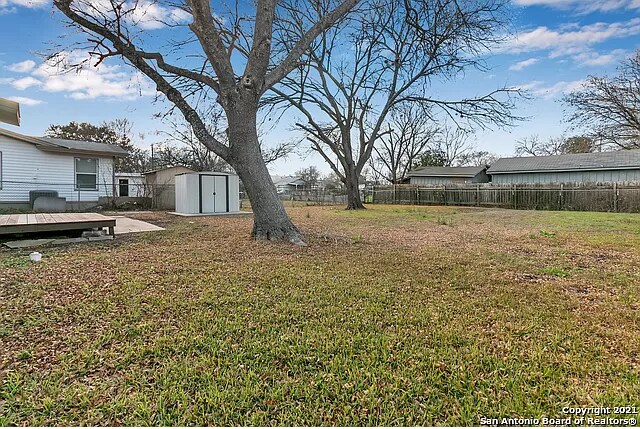 Building Photo - 215 Legion Dr W