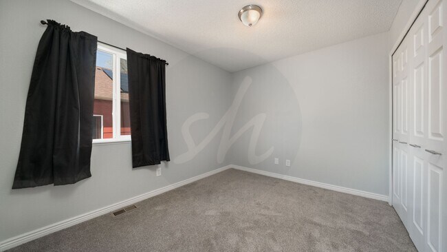 Building Photo - Updated Two Story in Cimmaron Hills