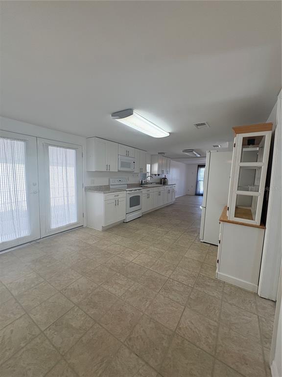 Building Photo - 5817 Portsmouth Dr