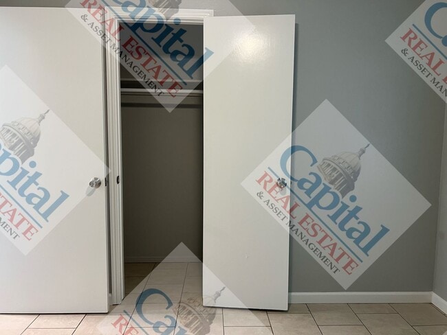 Building Photo - 3 Bedroom in Del City
