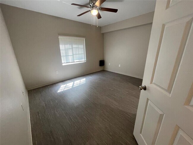 Building Photo - 6004 Portsdale Pl