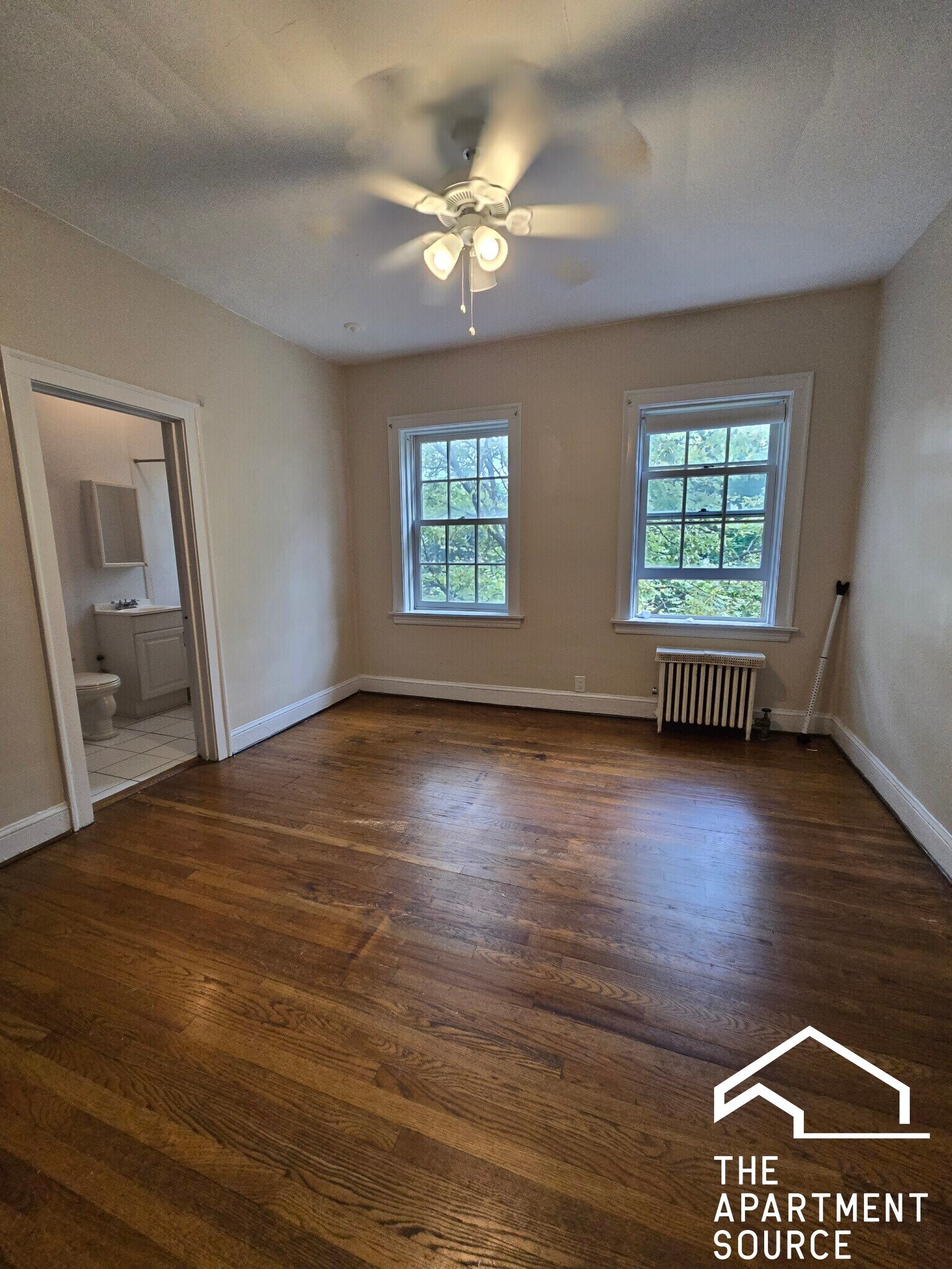 Building Photo - 1454 Oak Ave