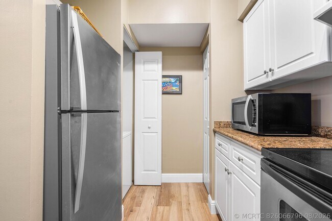 Building Photo - 4411 Tuscany Way