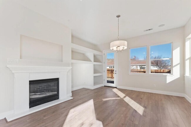 Building Photo - 1058 Chip Ct
