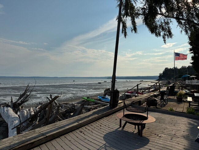 Primary Photo - Beach House Short Term Sept-May (includes ...