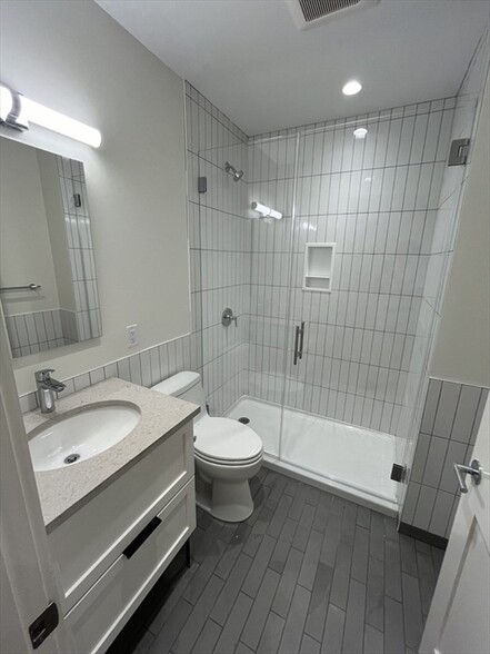 Building Photo - 51 Sewall Ave