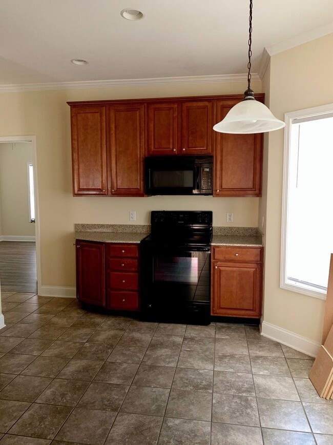 Building Photo - Coming in March 2026!!