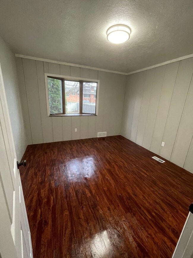 Building Photo - Newly Renovated 4-Bedroom Ranch with Basem...