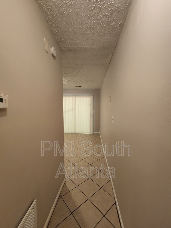 Building Photo - 107 Spring Ct