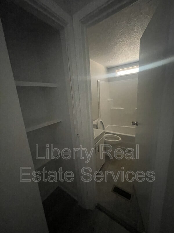 Building Photo - 163 Wilds Rd