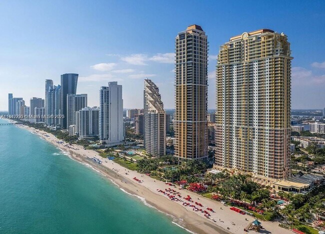 Building Photo - 17875 Collins Ave