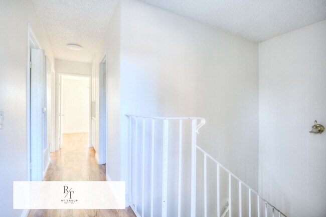 Building Photo - Walnut Valley Unified School District