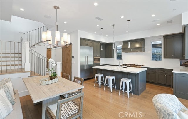 Building Photo - 708 Heliotrope Ave