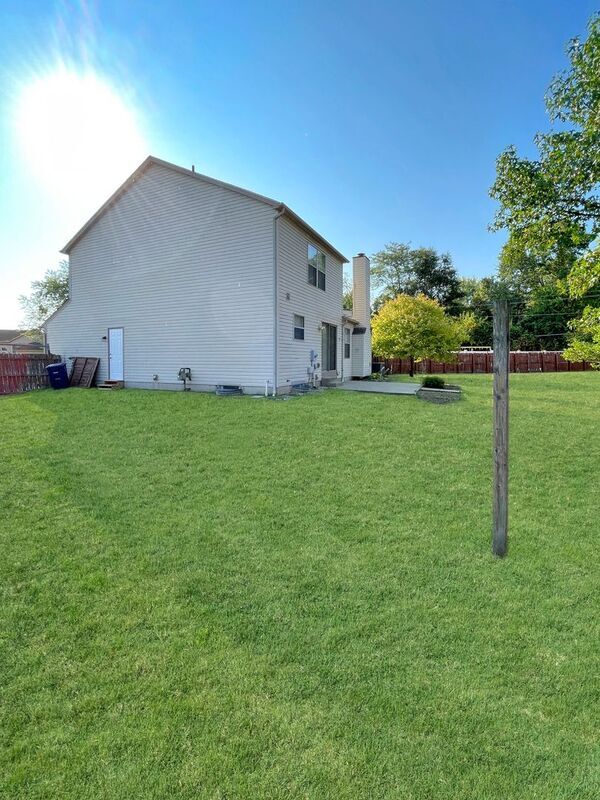 Building Photo - 2423 Rock Creek Ct