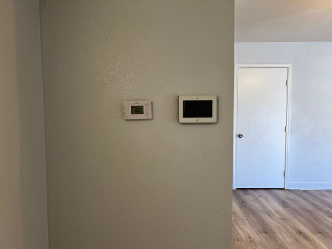 Building Photo - 1601 Marlin Ave
