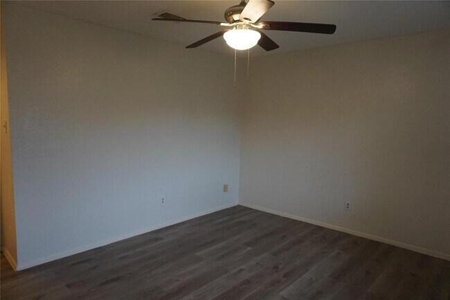 Building Photo - 2790 Tallowood