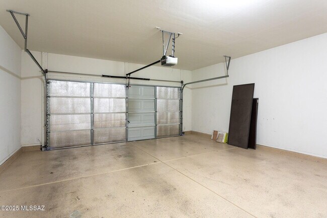 Building Photo - 12073 W Hailey Ln